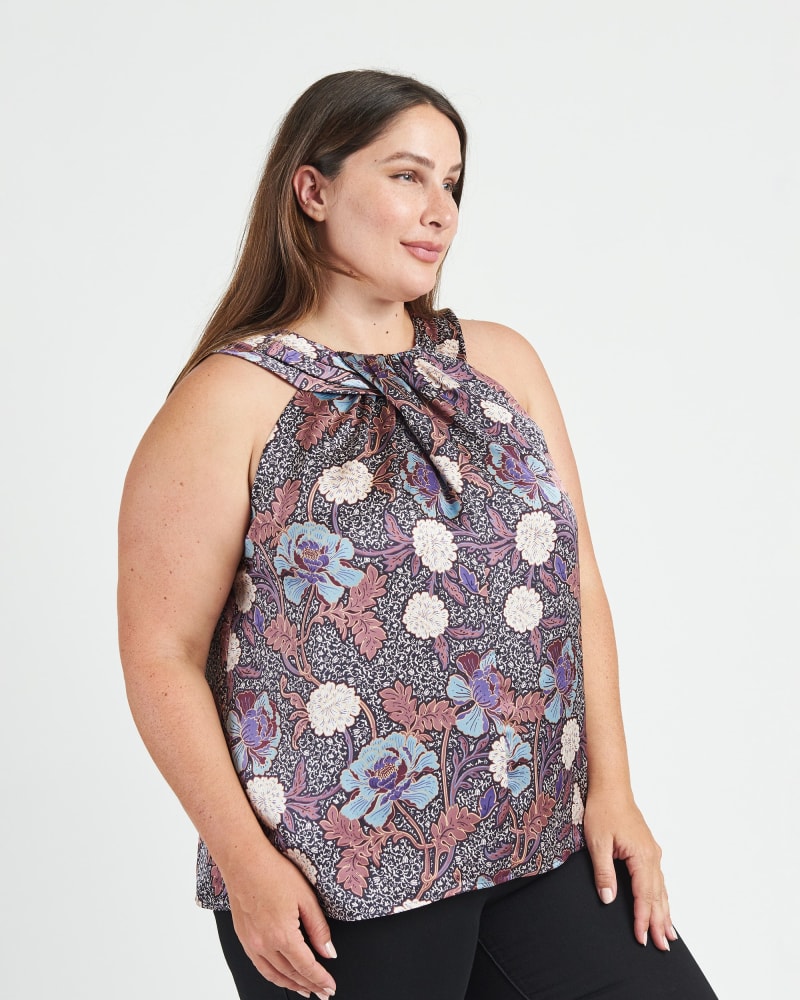 Front of a model wearing a size 3X Hailey Floral Twisted Halter in N906 Indigo by Daniel Rainn. | dia_product_style_image_id:271843